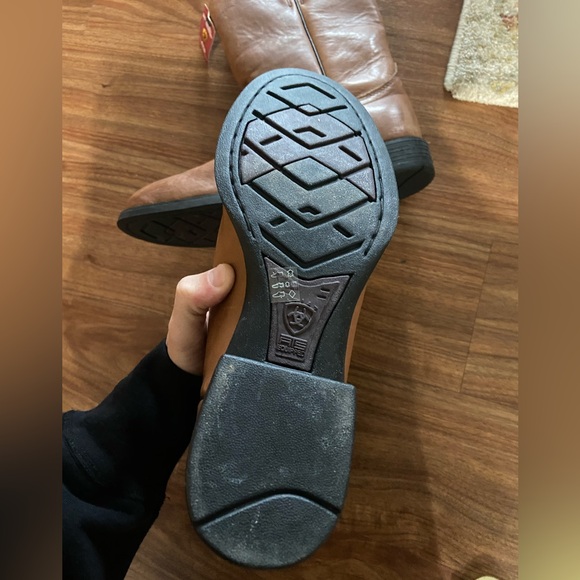 Ariat boots - Picture 4 of 7